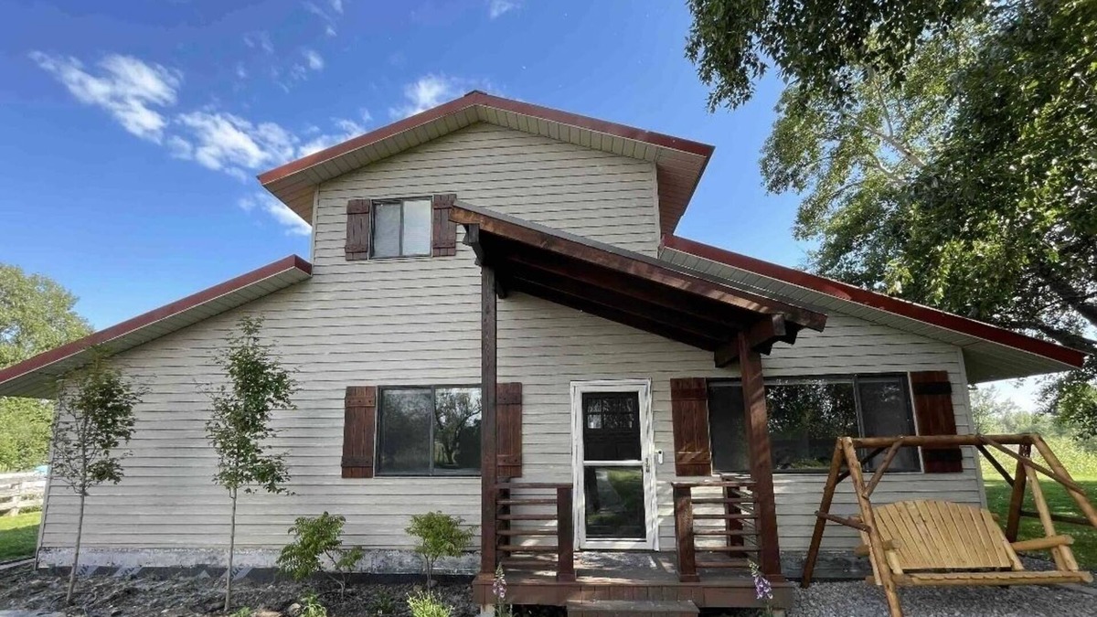 St. Anthony Other | Secluded Riverside Farmhouse - overlooks the Snake River.
