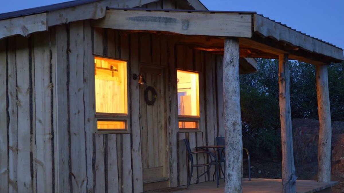 Cordes Lakes Cabin | Secluded Romantic Ranch Cabin at Grapevine Canyon