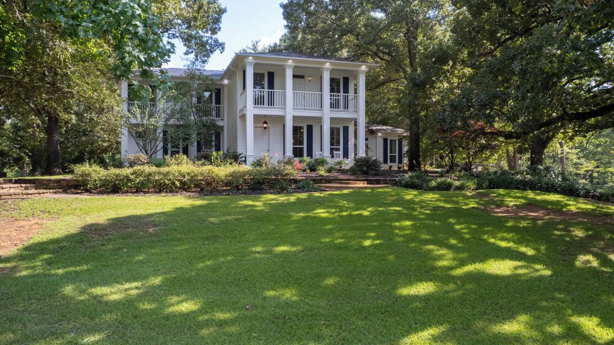Lindale House | Secluded serenity on 50 acres with private stocked lake, kayaking, hiking & more