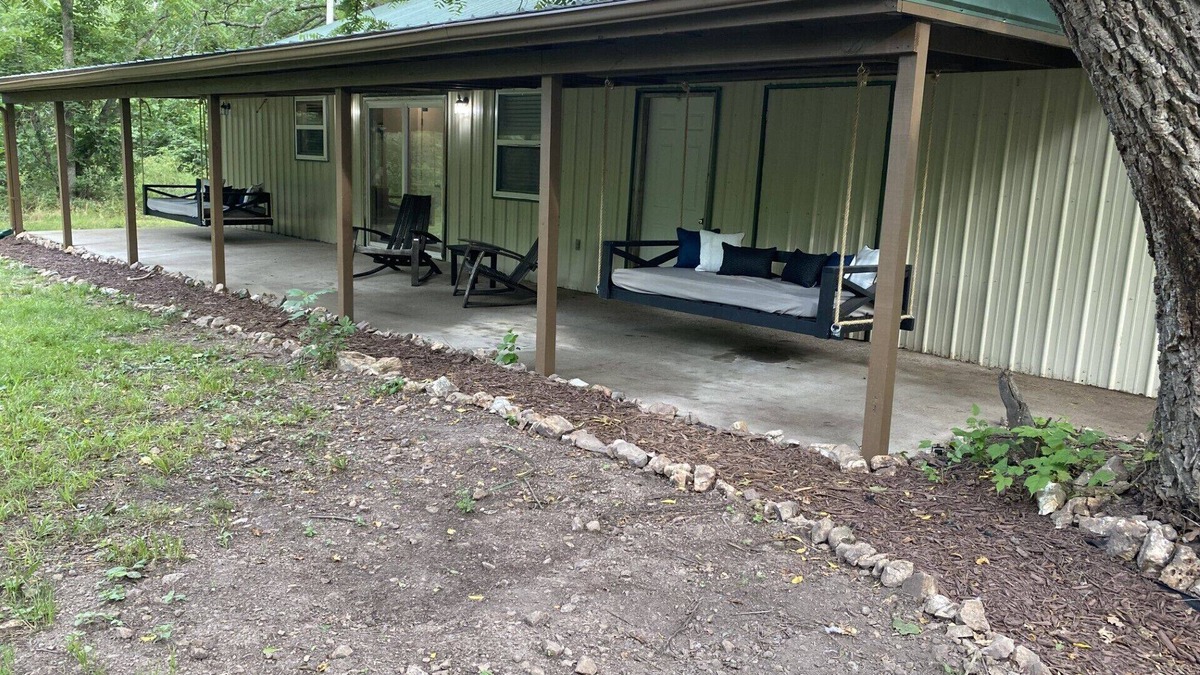 Greenfield House | Secluded Stockton Lake House w Starlink internet