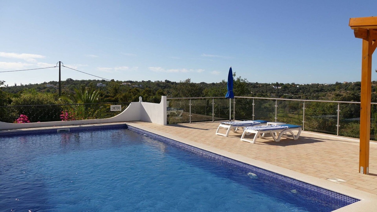 Quinta das Raposeiras Villa | Secluded Villa With a Private Swimming Pool