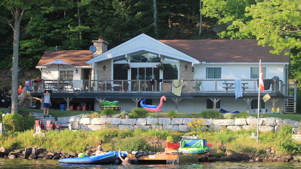 Dysart et al Cottage | Secluded Waterfront Cottage on Eagle Lake, Close to Sir Sam & Haliburton Village