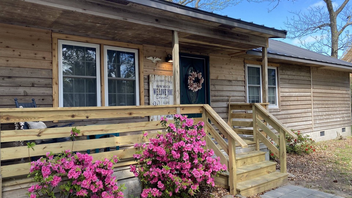 Manns Harbor House | Secluded Waterfront Sanctuary “Always Sonny”