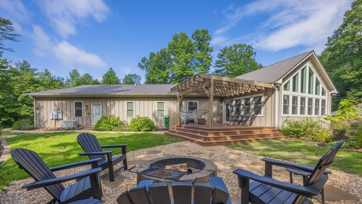 Demorest House | Secluded waterfront paradise on 56 beautiful wooded acres!