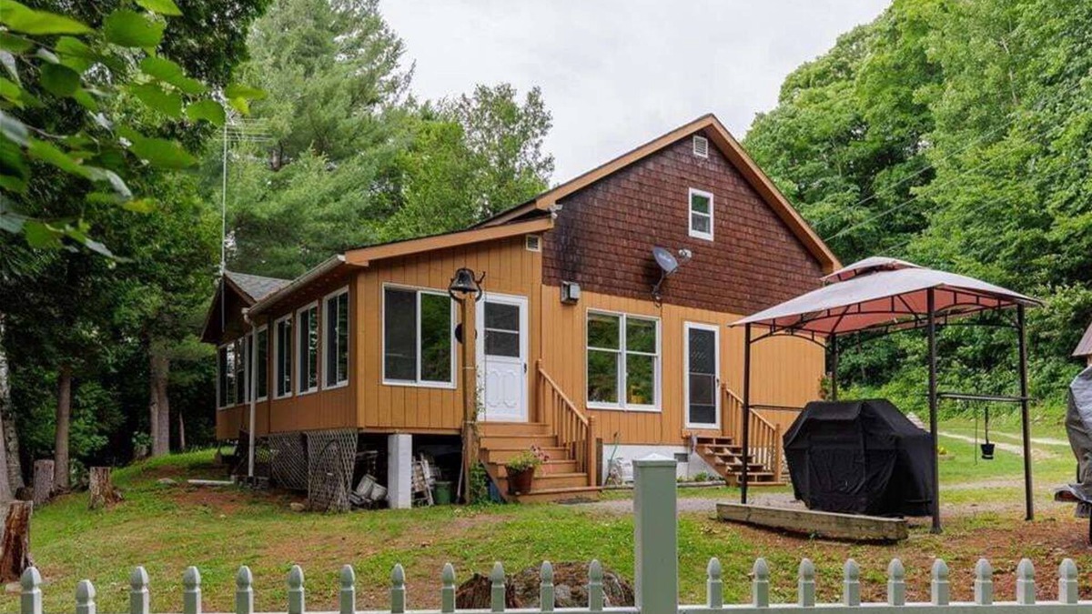 Town of Macomb Cabin | Secluded Waterfront Cabin - Standing Stone Camp