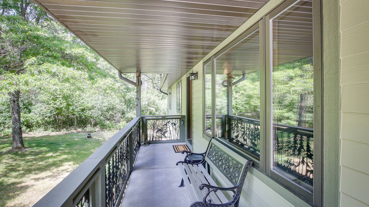 Pine River House | Secluded Wautoma Home w/Fire Pit!