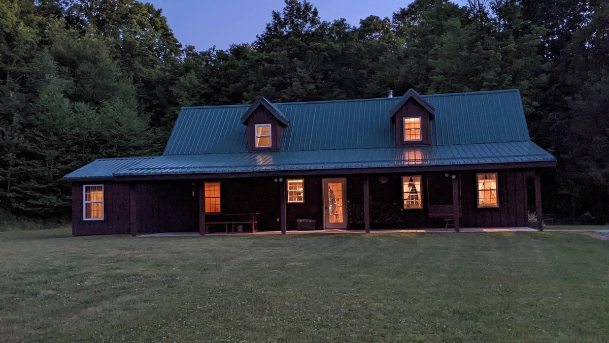 Andover Cabin | Secluded Woodland Retreat