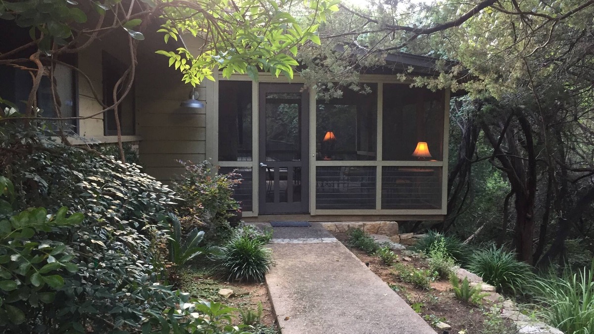 Austin House | Secluded yet close to everything!