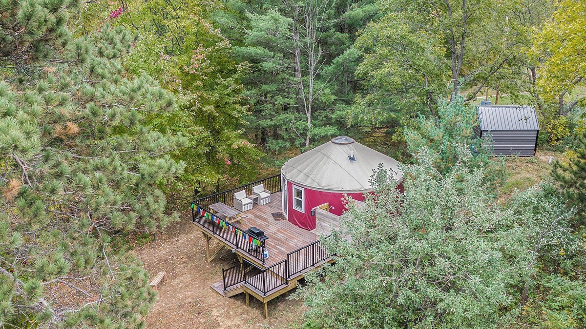 Sears Cabin | Secluded Yurt Wood-Fired Hot Tub Outdoor Shower