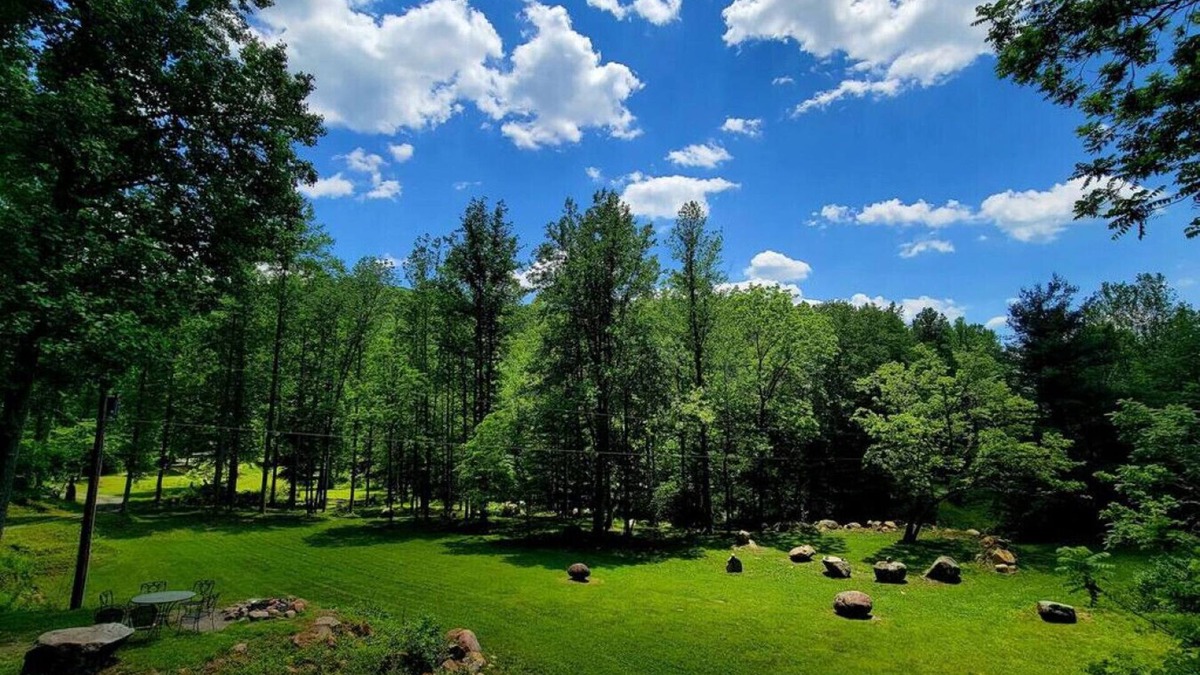 Stanardsville House | Secluded Zen River Retreat