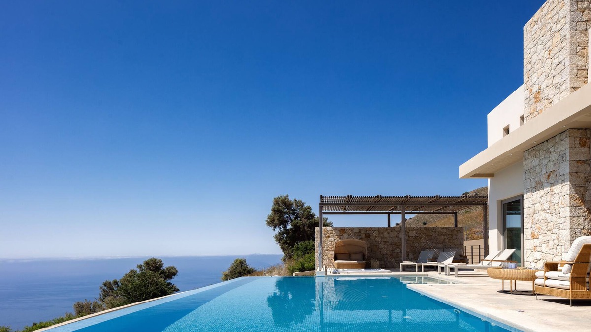 Vizari Villa | Seclusion Immersed in Unobstracted Sea Views & Spa Comforts