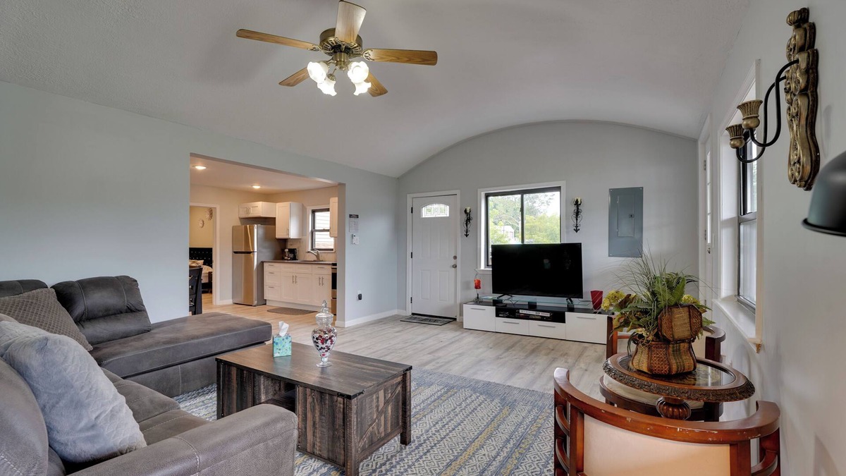 Harveys Lake Apartment | Second-Floor Harveys Lake Apartment with Deck!