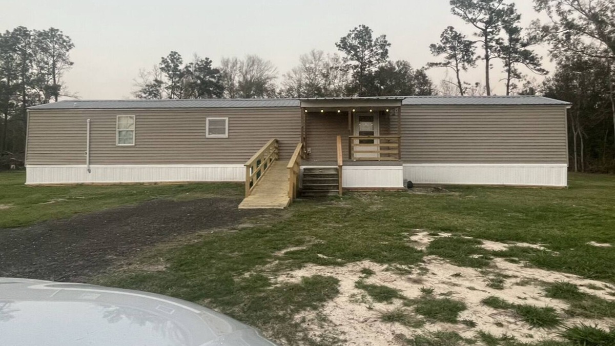 Vinton House | Seconds away from delta downs casino