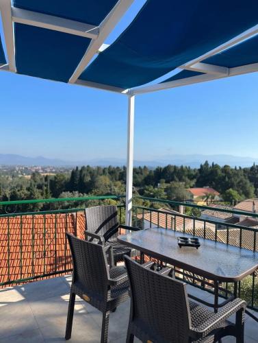 Kalafationes House | Secret balcony
