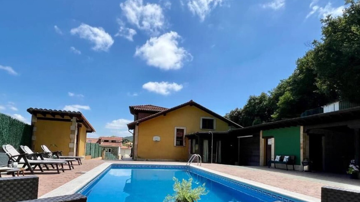 Camargo Villa | Secret Paradise, Stylish Host