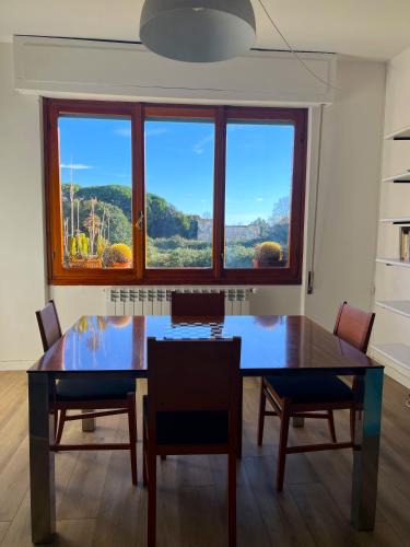 Avenza Apartment | -Secret View - Marina di Carrara