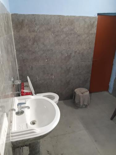 Knowledge Park III House | secretwaterpool and rooms