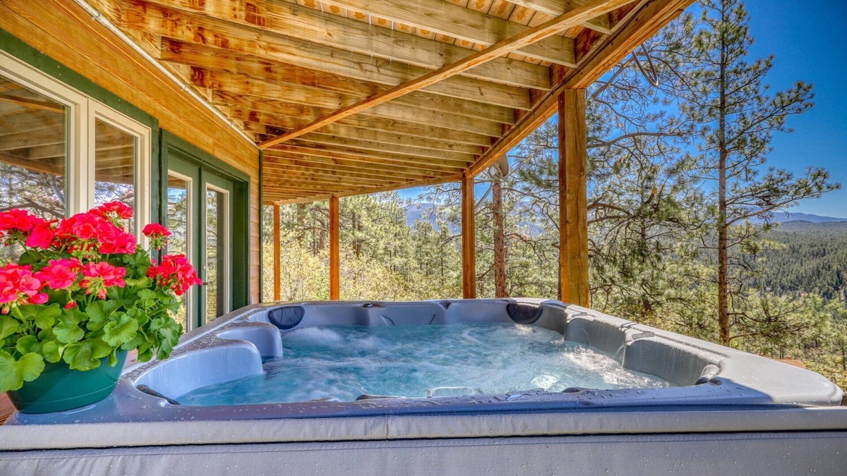 San Juan River Village House | See Fall's Changing Colors! Sky Vista Lodge: Private Hot Tub, Close to Wolf Creek Ski Area!