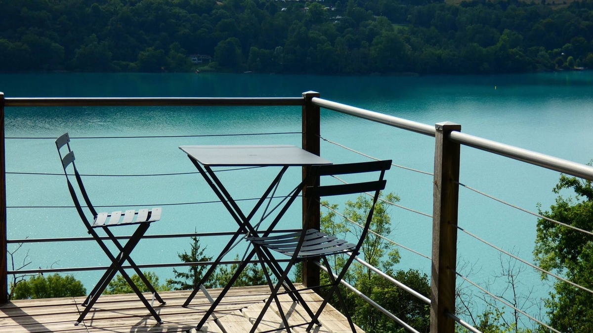 Villages du Lac de Paladru House | SEEBLICK romantic chalet spa/lake view