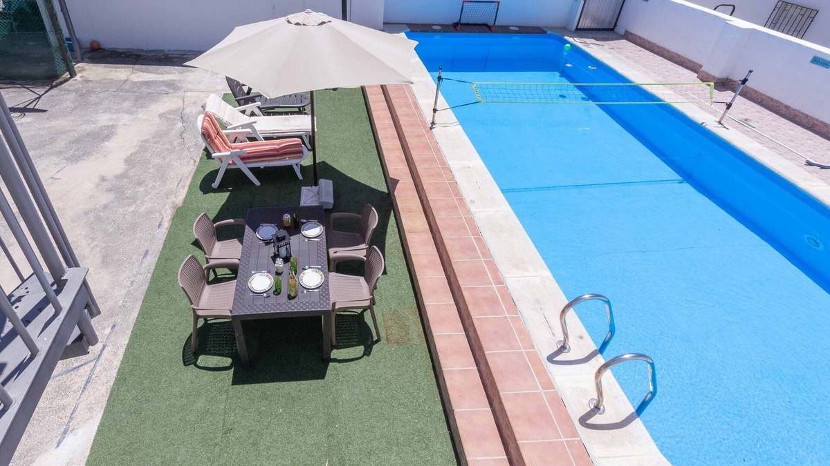 Cacin Cottage | Seek tranquility in a natural setting at Casa Pepita.