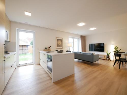 Sassenberg Apartment | Seenah2, privater Garten, Stellplatz, Strandnähe