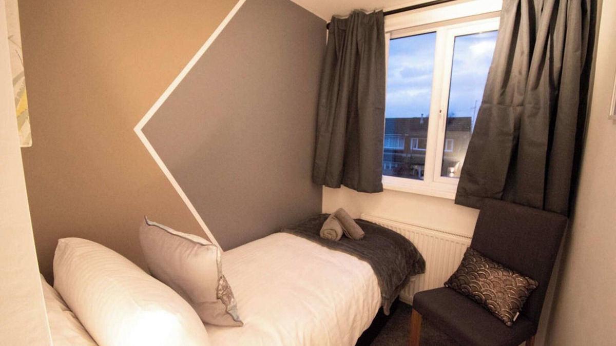 Baxenden House | Selby - 5 Bedroom in Accrington