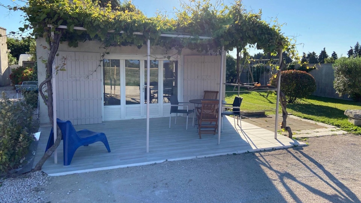 Saint-Saturnin-les-Avignon Cottage | Self-catering cottage in Provence - Vaucluse