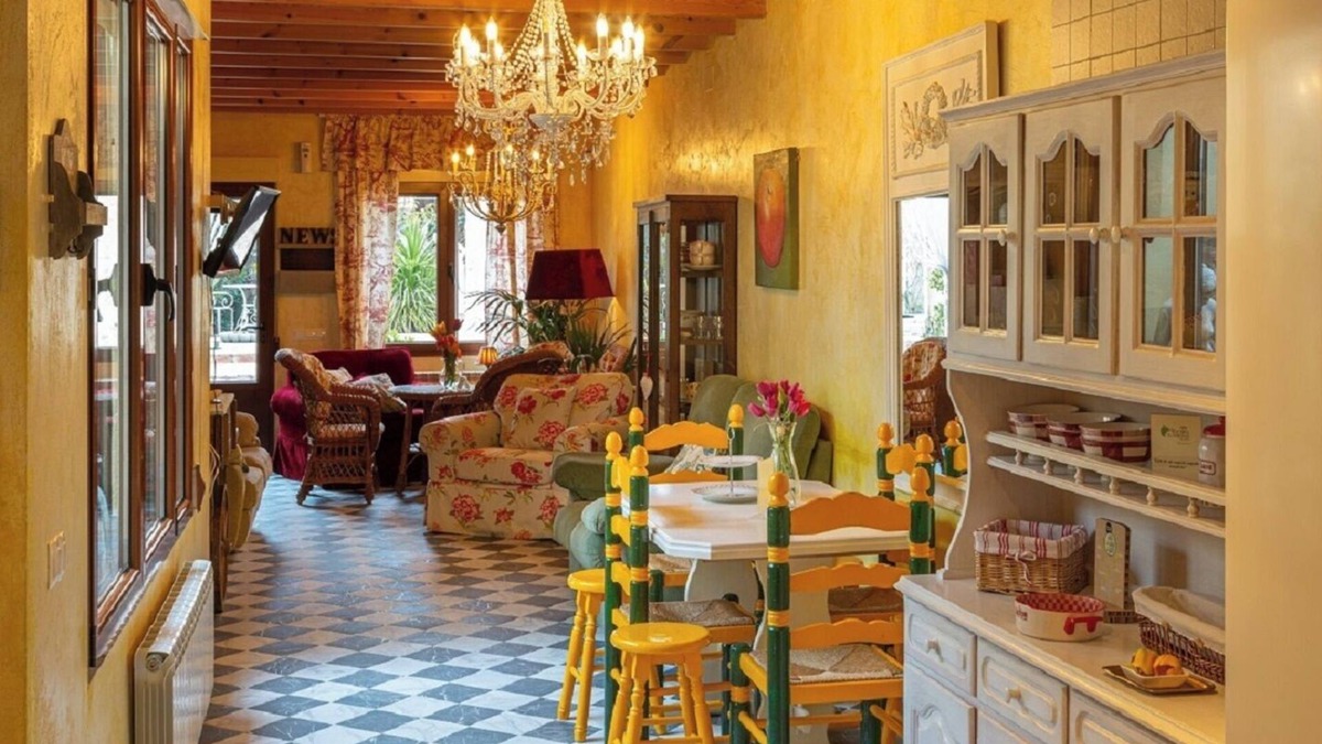 Castronuno House | Self catering BEAUTIFUL ALAMEDAS* for 13 people