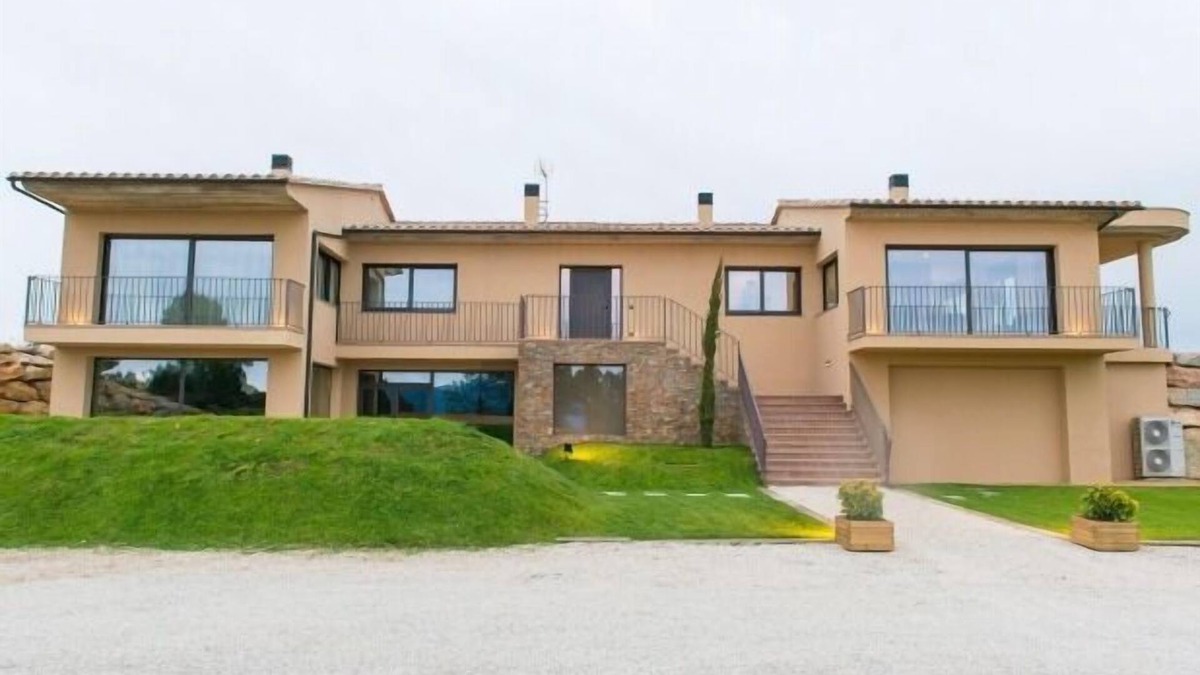 Vilafreser Villa | Self catering El Serrat for 15 people