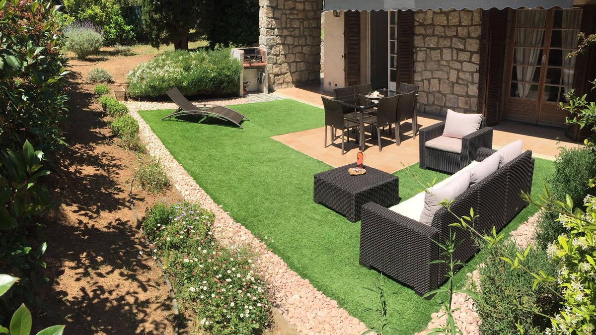 Isolella Apartment | Self catering ground level of a villa, close to the sea