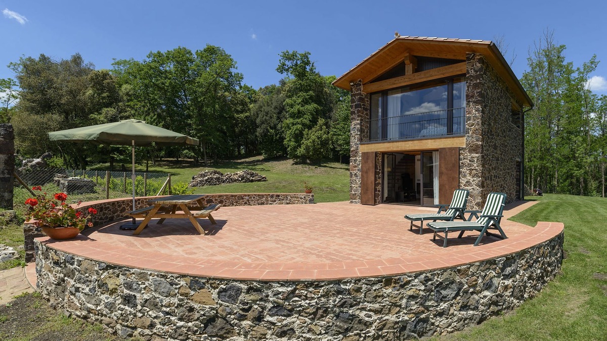 Santa Pau Cottage | Self catering Mas la Cadebosc for 5 people