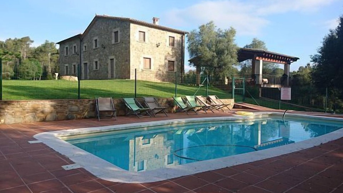 Porqueres Cottage | Self catering Mas Solaric for 10 people