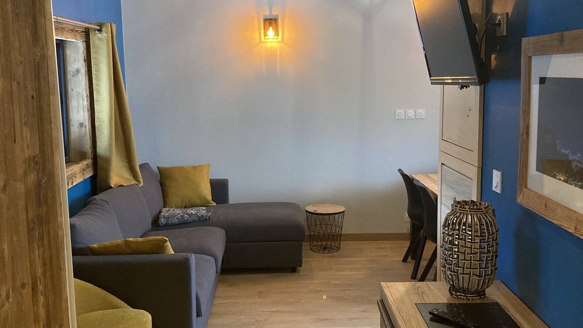 Morillon Apartment | Self-contained apartment in Morillon Village, 200m from the cable cars