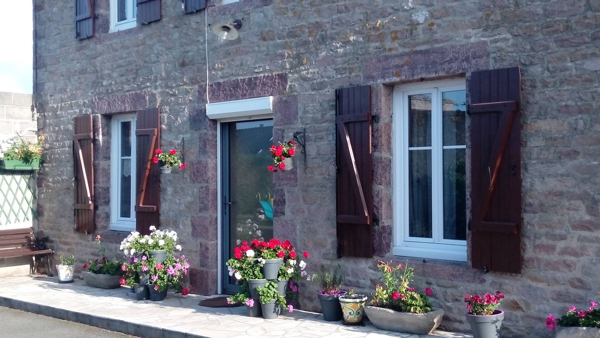 Plevenon House | semi-detached house on the farm
