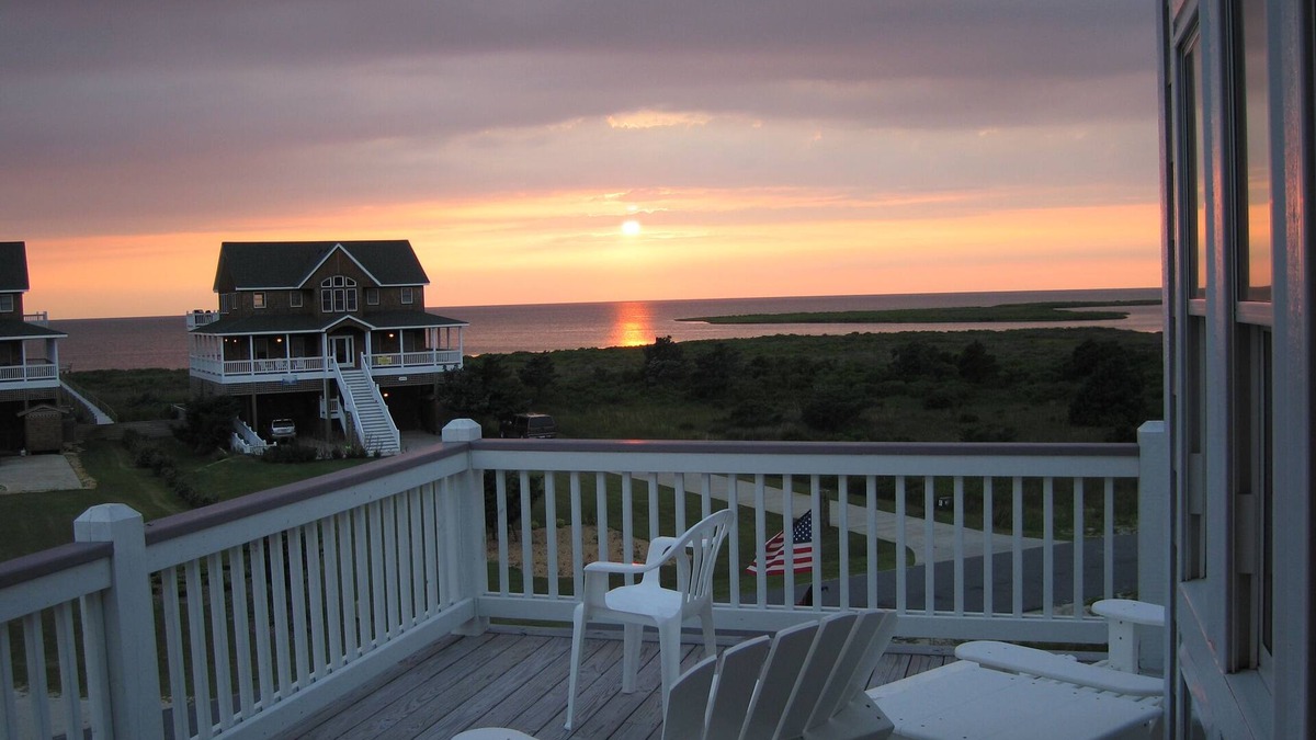Wind Over Waves House | Semi-Soundfront Dog Friendly w/Pool, Hot Tub, Game Room, Community Boat Ramp