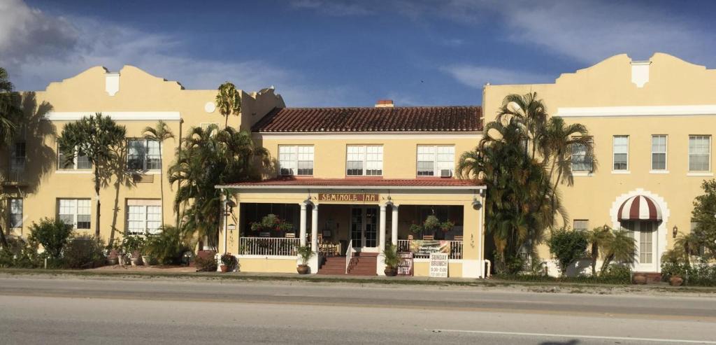 Indiantown Hotel | Seminole Inn