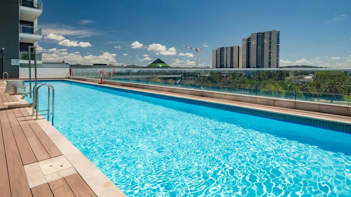 Belconnen Apartment | Sensational City Apartment with Lake Views