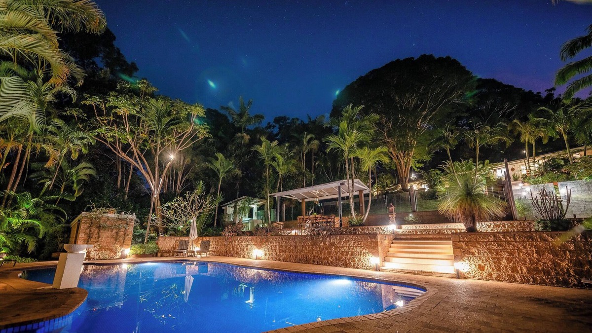 Sapphire Beach Bed & Breakfast | Sensom Boutique Bed and Breakfast