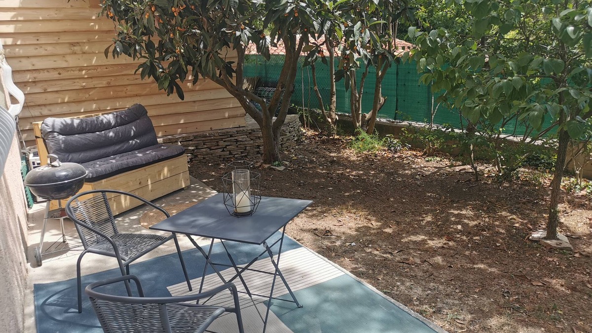 Peypin House | Separate ground floor and exterior