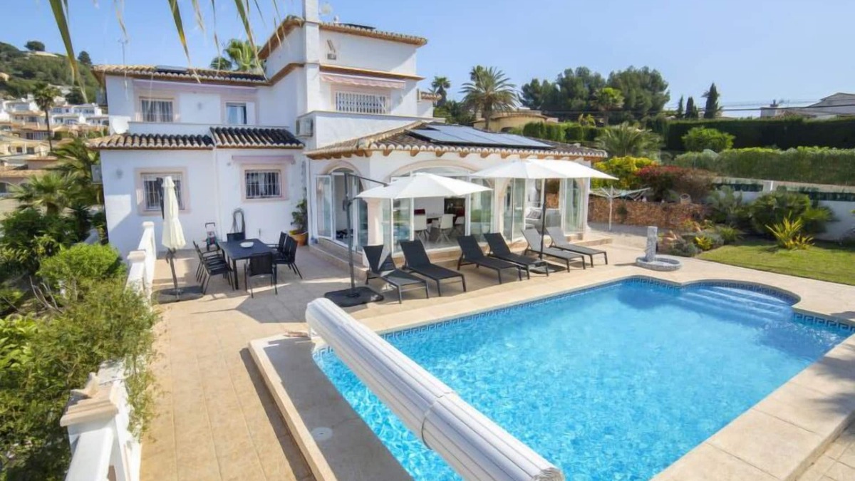 Empedrola House | Septimo Cielo by Interhome