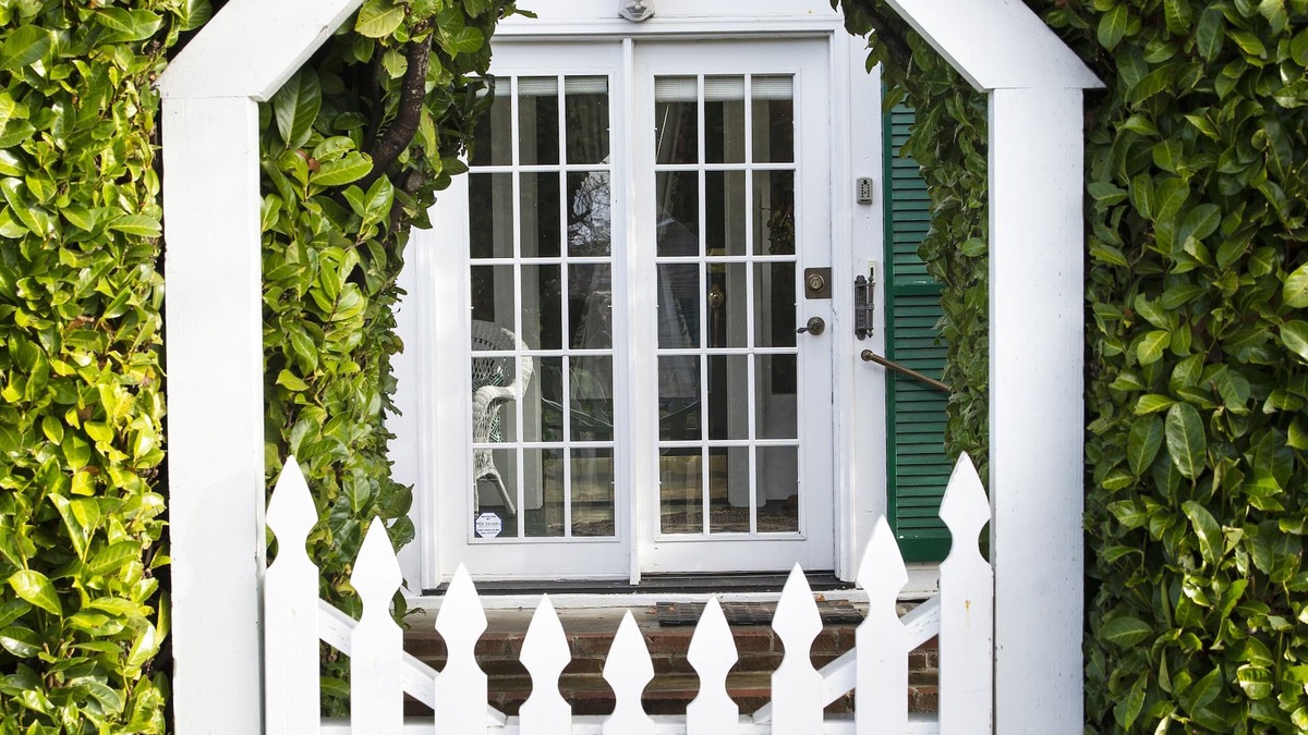Sequim House | SEQUIM HERITAGE HOUSE where relaxed elegance & craftsmanship abound.