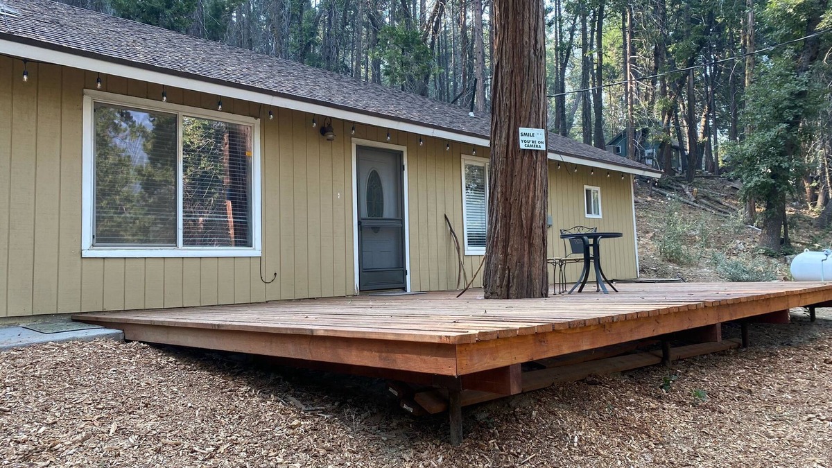 Posey Cabin | Sequoia National Forest CabinM