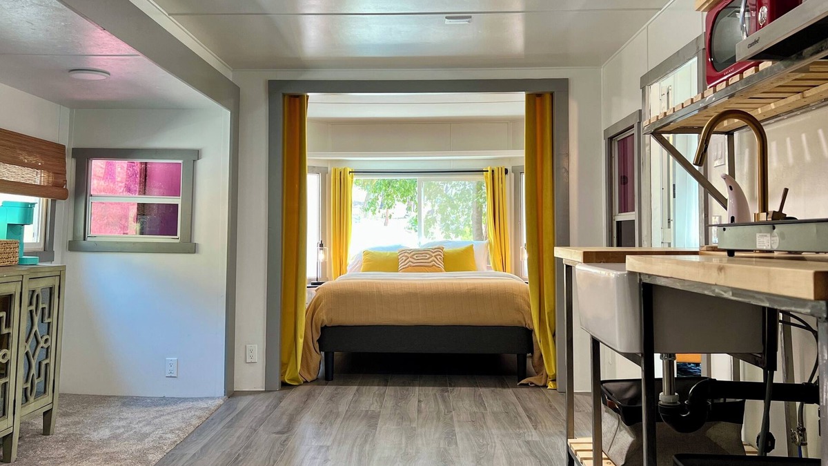 Alta Sierra Cabin | Sequoia: Pine View Trailer-Featured on HGTV!