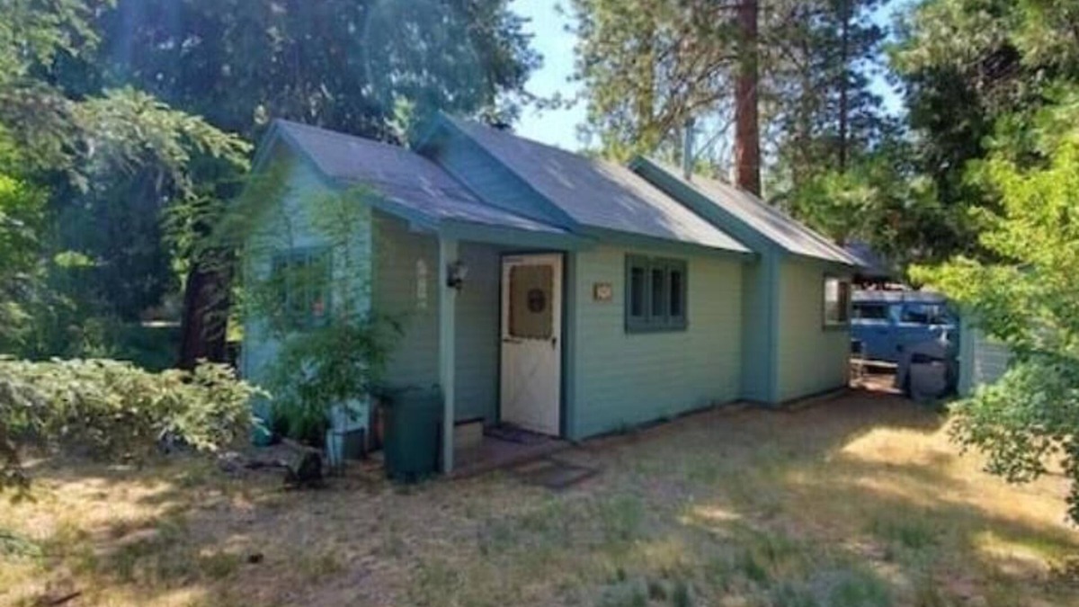California Hot Springs Cabin | Sequoias Creekside2/Cozy Garden Cabin