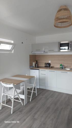 Saint-Etienne-du-Rouvray Apartment | SER1 studio avec WIFI et Parking à Saint-Etienne-Du-Rouvray