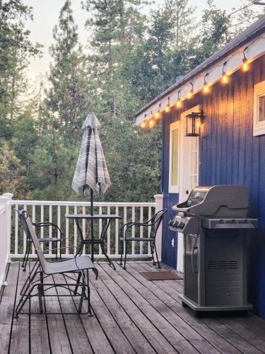 Oakhurst House | -Serendipity Lodge at Yosemite- BBQ-Full Kitchen-King Bed