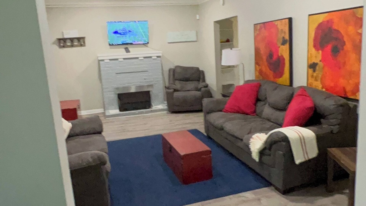Mitchell House | Serene 2 bedroom home in residential neighborhood.