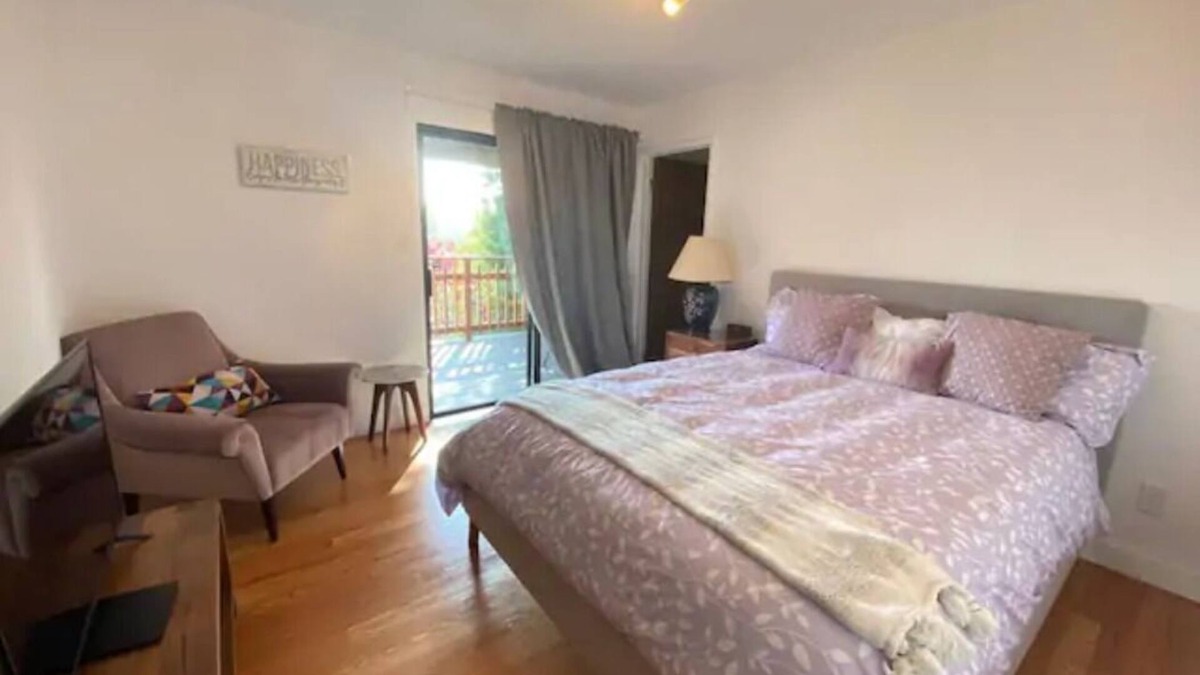 Chabot Park Apartment | Serene 2 Bedroom Sanctuary w/Balcony -Easy Access to S