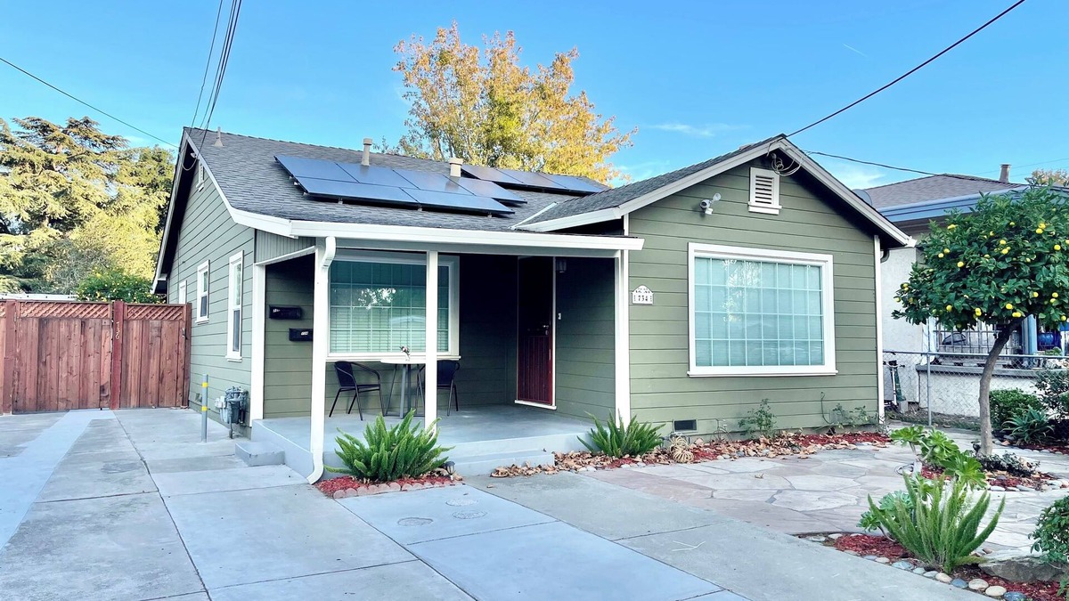 Willow Glen House | Serene 2BR Bungalow - Parking + Laundry + Sleep 6