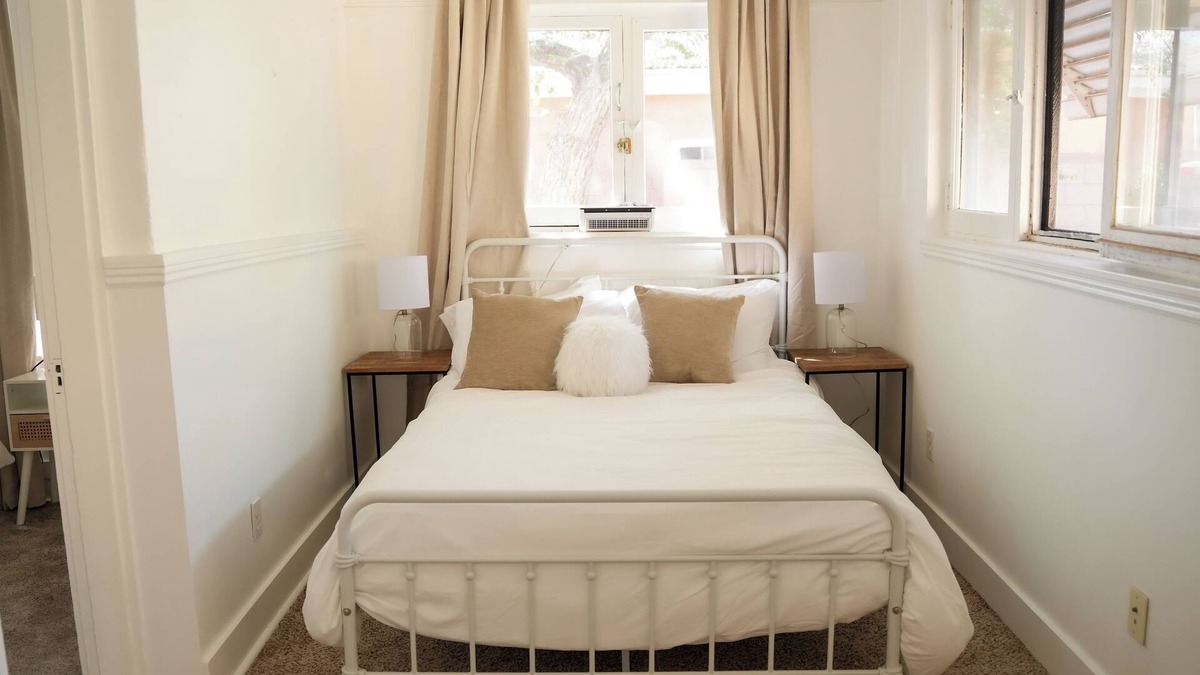 University Heights House | Serene 3BR Cottage w/Screened Porch in Prime Walkable Neighborhood